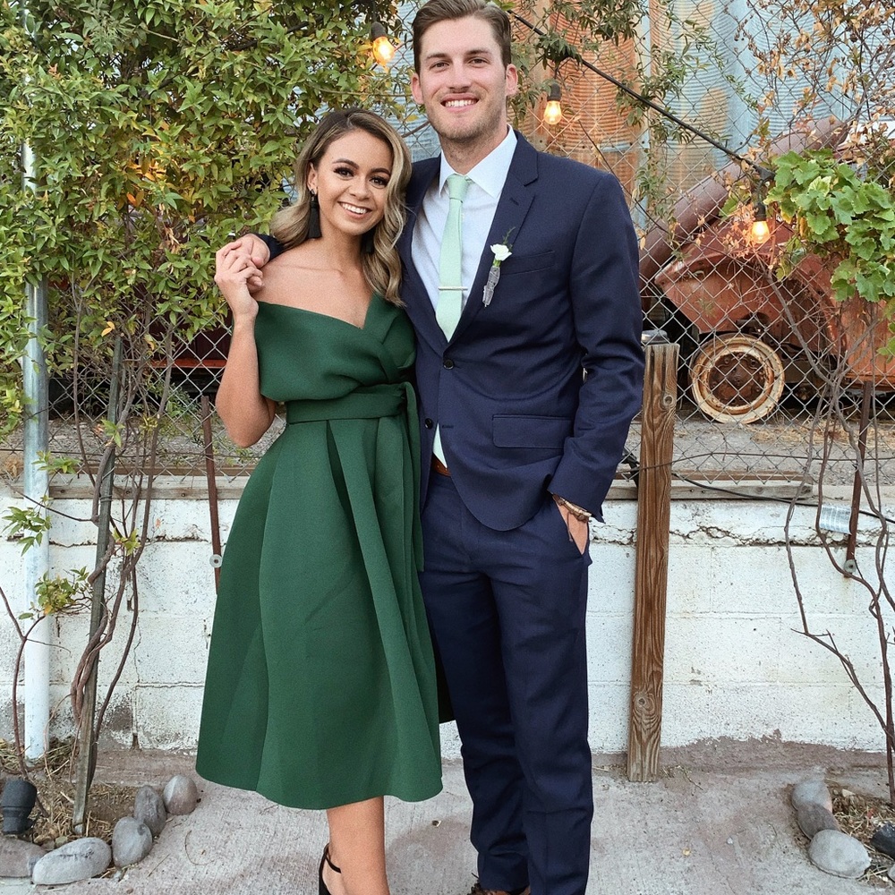 ASOS DESIGN Fallen Shoulder
Dress